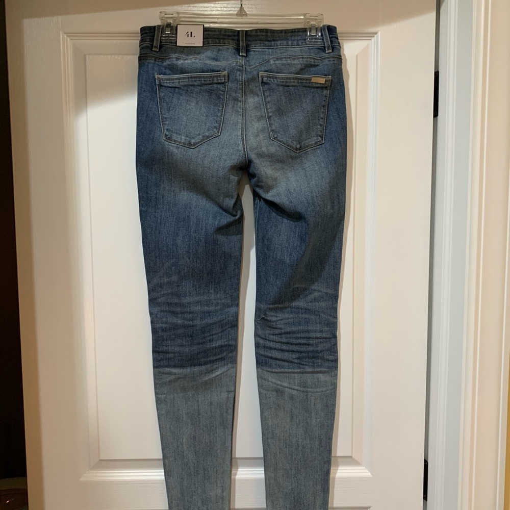 WHITE HOUSE BLACK MARKET SKIMMER JEANS SIZE 4L NWT - Picture 5 of 5